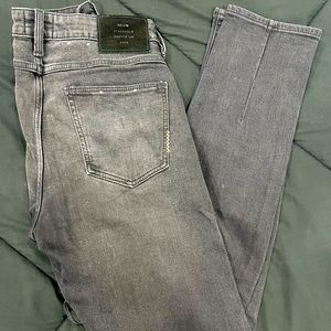 Neuw “Iggy Skinny” jeans. Size 33 W, 32 L. Worn once.
